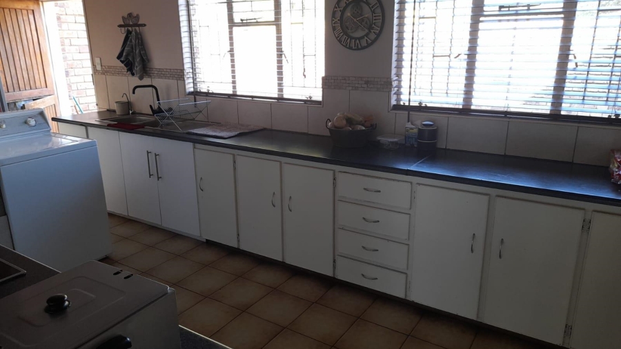 7 Bedroom Property for Sale in Bloemhof North West